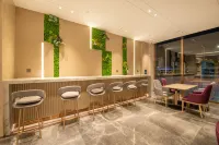 Lavande Hotel Huidong High-Speed Railway Station Shengli Square Store Hotel di Huidong