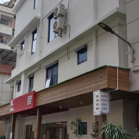 Chuang Wutong Homestay Phase 3 Отели рядом с достопримечательностью «Вутонг Маунтен»