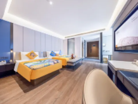 Atour Hotel Guiyang Guanshan Lake Yueran Plaza Hotels near Guanshanhu Park