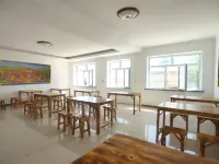 Hulunbuir Erguna Cloud Pasture Luxury Resort Hotel (Heishantou Branch) Hotels in Ergun City