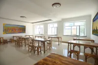 Yunshang Muye · Light Luxury Resort Hotel (Heishantoujie River Scenic Area Store)