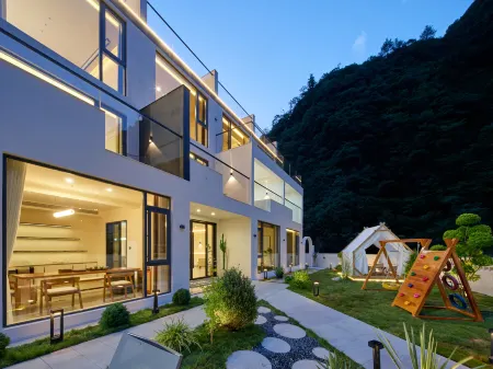 Jinxi Anji Canyon Creek Private Hot Spring Resort Stay Отели рядом с достопримечательностью «shi ling cun»