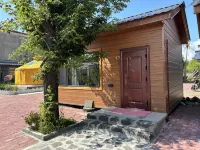 Mayday Courtyard Homestay