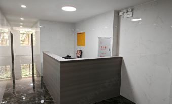 Luoding Lijing Apartment