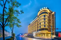 Jinyun Guofu Hotel Hotels in Shiqu