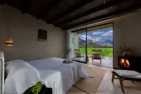 Ono Sanqiu · Rizhao Jinshan  Wild Luxury Hot Spring Pool Resort Hotels in Yulong