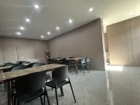 A Home Hotel (Jinjiang Coach Station)