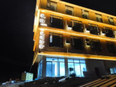 Xijian Qishu Homestay (Zhaoxing Dong Village Store)