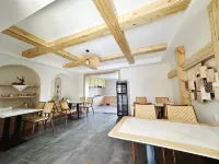 Tekes Qianshan Xiao Homestay