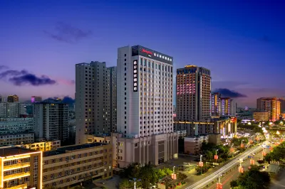 奎屯希爾頓歡朋飯店 驛馬巷餐飲旅遊文化街區附近的飯店