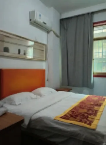 Changsha Yunqing Inn