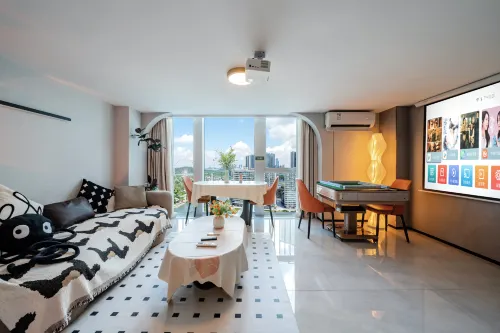 Yuetu Qianbo Homestay (Shunde Overseas Chinese Town Happy Coast Branch)