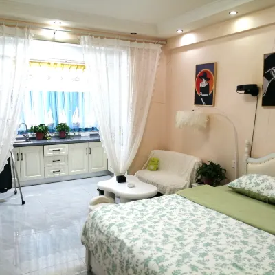 Zhangjiakou Xuanhua District Liangliang Homestay Hotels near Zhenshuo Tower