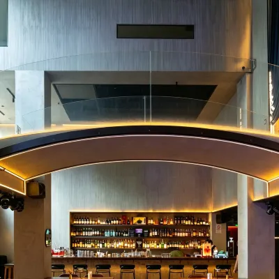 上海NEOBRIDGE酒店 鄰近武定路的酒店