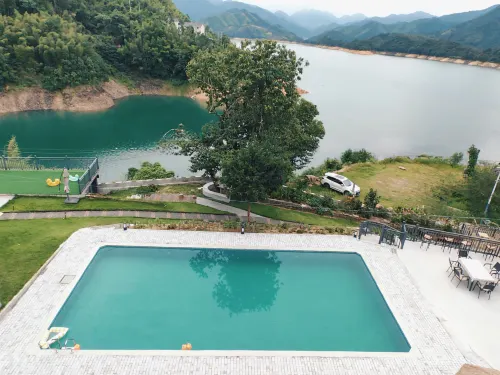 Chengdong Farm Homestay (Quzhou Xianxia Lake) - สระว่ายน้ำแบบอินฟินิตี้