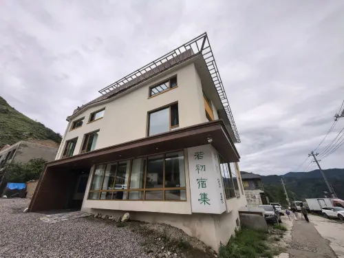 Ruochu Suji Homestay - Quầy Bar