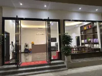 裕和軒（邊城茶峒景區店） - 停車場