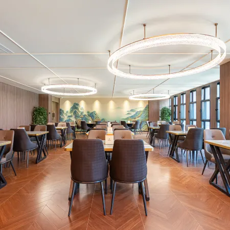 Jifeng International Hotel (Ordos Dongsheng National Fitness Center)