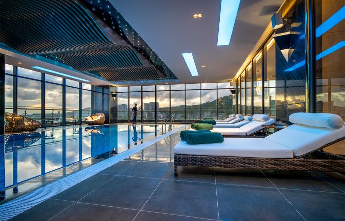 Khách sạn DeLaSea  Hạ Long - Modern Bayview Escape
