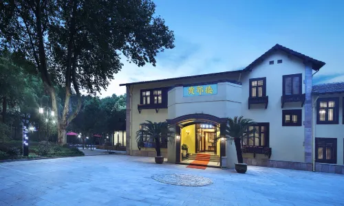 West Lake Huangfu Building