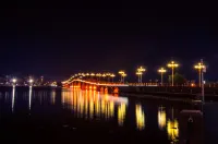 Floral Hotel·Liaocheng Banrixian Hotel(Shuishang Ancient City Dongchanghu Branch) Hotels in Liaocheng
