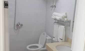 Jiaocheng Xiyingli New Hotel