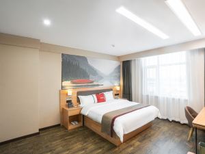 Thank Inn Hotel (Zhengding Railway Station)