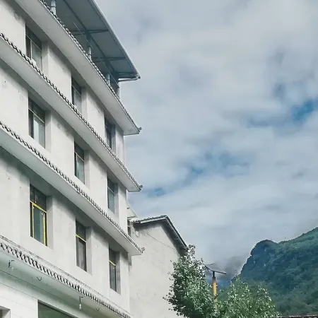 Zega Relatives Hotel