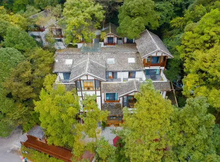 Xummei Qi Xi Resort Отели рядом с достопримечательностью «Guizhou Aviation Vocational and Technical College»