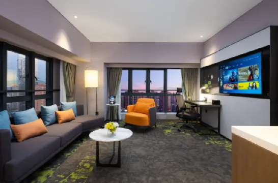 Hampton by Hilton Shenzhen Dongmen Отели рядом с достопримечательностью «Tianshang Renjian»