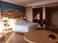 维也纳国际酒店(大冶中心店) - 豪华城景大床房