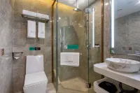 Xilin Hotel (Shenzhen Bao'an International Convention and Exhibition Center) Hotels near Shajing Town