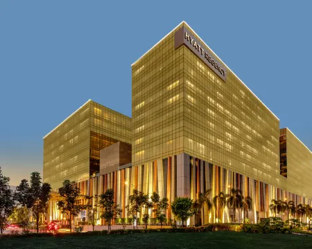 Hyatt Regency Manila City of Dreams Отели рядом с достопримечательностью «Arista Place»