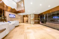 CHEERMAY HOTELS  (Zhuhai Xiangzhou Port Riyuebei Theater Store)
