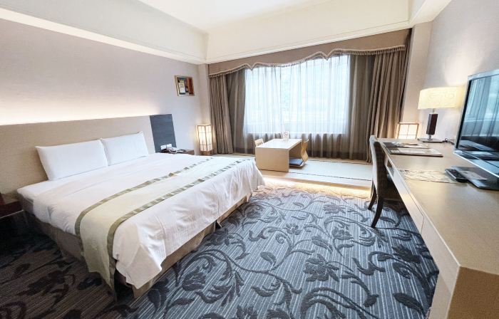 Hoya Hot Spring Resort & Spa
