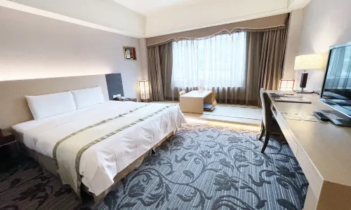Hoya Hot Spring Resort & Spa