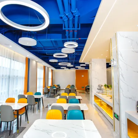 Qianmei Caca Anime Hotel (Longnan Sport Center)