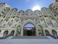 Friendship Peak Holiday Hotel Hotels near The Ancient City of Jiaohe