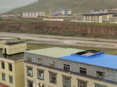 Dingqingling Gesa Hotel Hotels in Dengqen