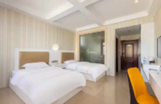 Ledong Baolong Hotel