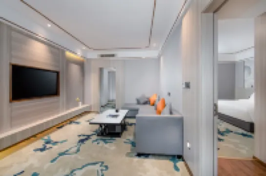 Country Inn & Suites by Radisson,Maoming high speed railway station people's Square