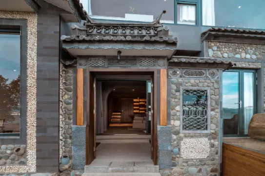 Dali Floating Residential Area Sea view courtyard