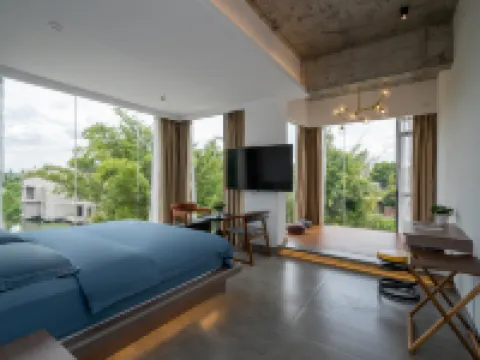 Floral Hotel · Fifty-third Degree Zhuxia Hotel (Kaiping Diaolou Branch) Hotels in Kaiping