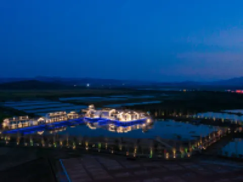 Guiyuantianju Ruijing Wild Luxury Homestay Hotels in Pengze