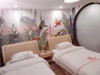 Gushi Xiyue Theme Hotel - Balkoner