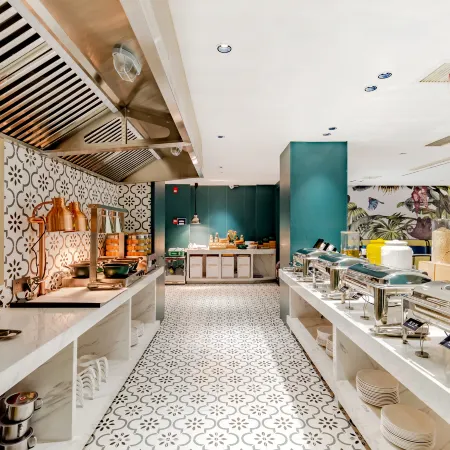 Baiya Yueting wisdom Hotel (Bozhou railway station store)