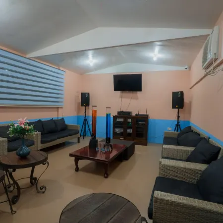 Skylodge Resort
