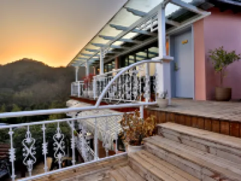 Longjing Xinqing Inn (West Lake Garden) Hotels near Hangzhou Zoo