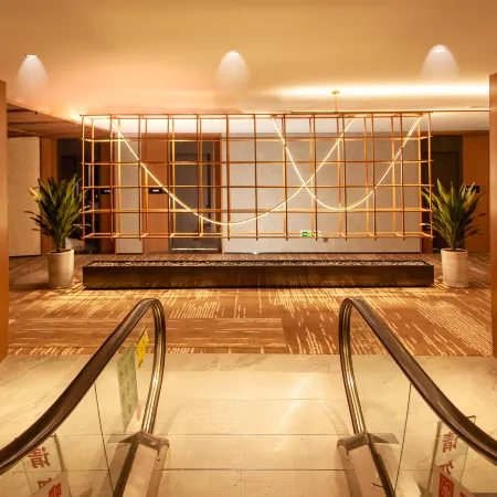 Kunming Jinlangyuan Hotel (Nanping Pedestrian Street Jinma Bijifang Branch)