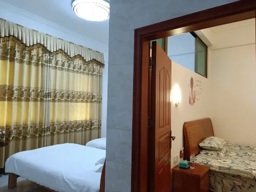 Lianzhou Yueguanglou Apartment